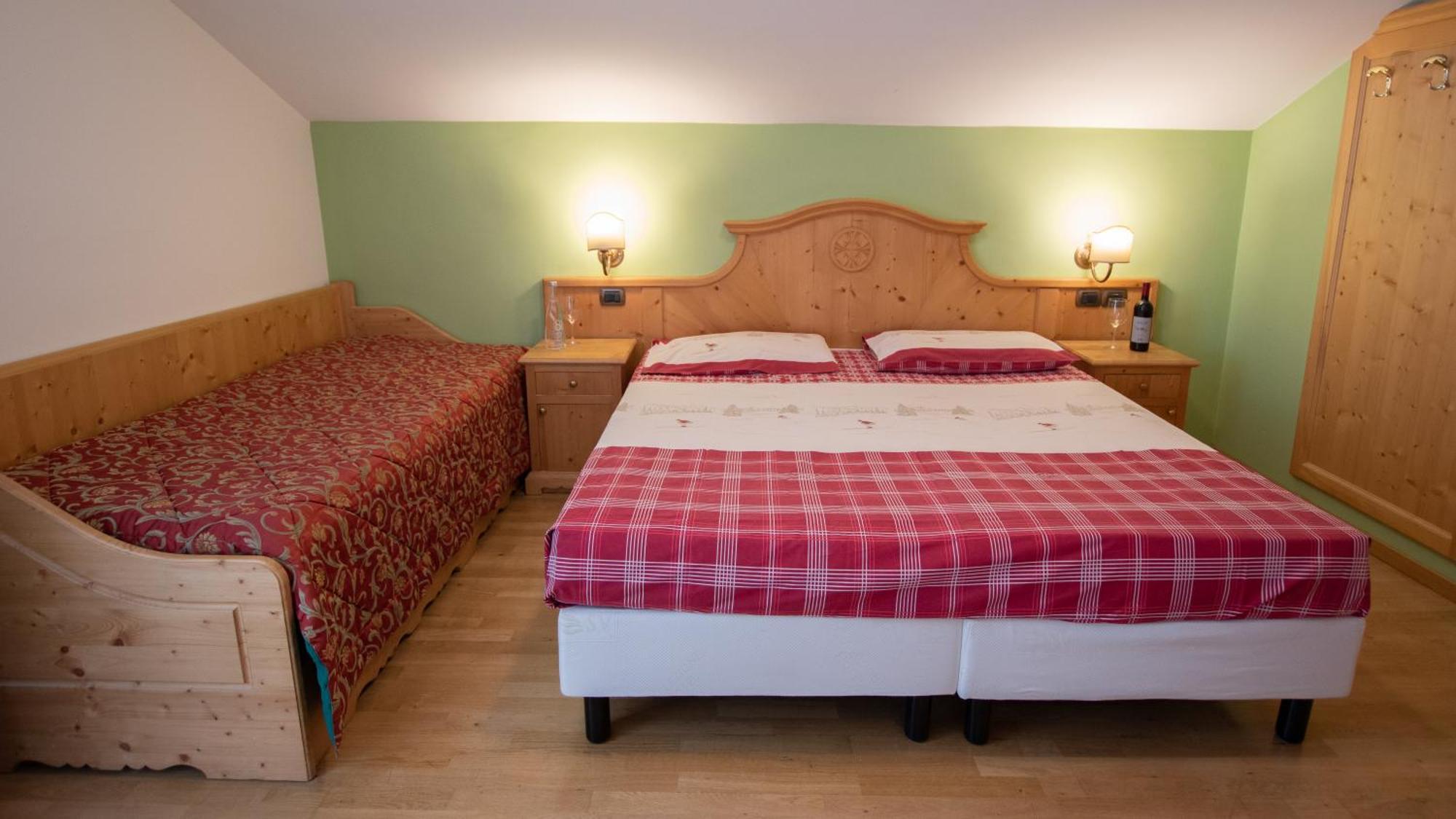 Hotel Bellevue Canazei Habitación foto